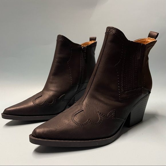 Indigo Shoes - NEW Indigo Rd. Black Pointed Toe Faux-Leather Zip Ankle Boots
